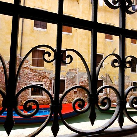 Canal View Studio Flat Venice Exterior photo